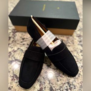 Never Worn - New with box - Halogen Halucy-Lea Black Suede flats - size 7.5